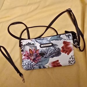 Stone and Co floral clutch with 3 compartments and detachable shoulder strap